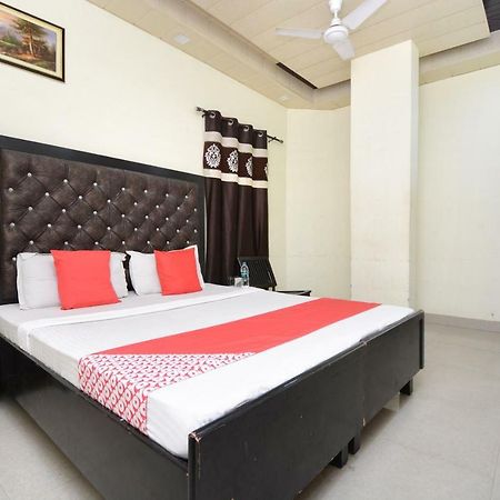 Oyo 29409 Hotel Best Sleep Inn Jalandhar Exteriör bild