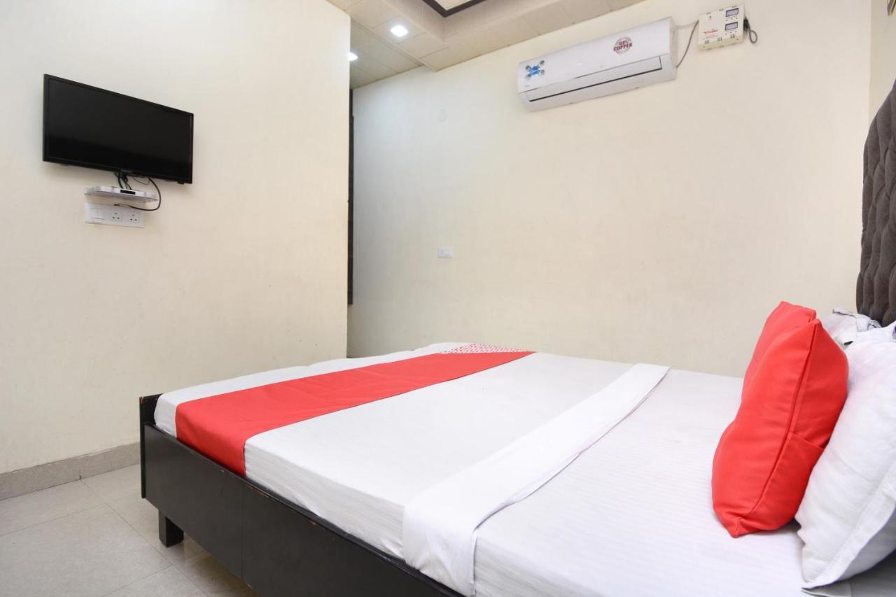 Oyo 29409 Hotel Best Sleep Inn Jalandhar Exteriör bild